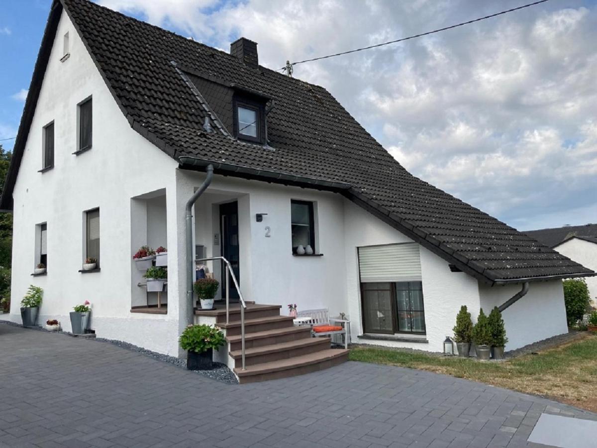 Kleine Auszeit, Schoene Neue Ferienwohnung Bitburg Luaran gambar